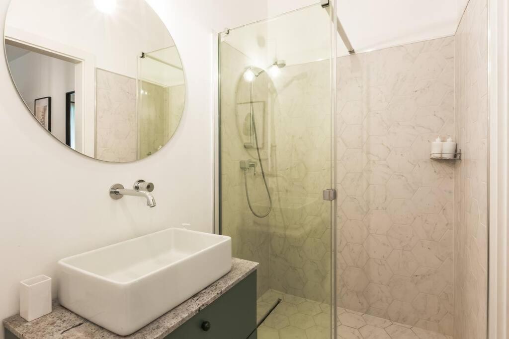 Cute Apartment Perfect For Business And Travel. Varsóvia Exterior foto